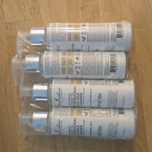 Shea Moisture Daily Hydration Face Milk Cleanser (Bundle of 4)